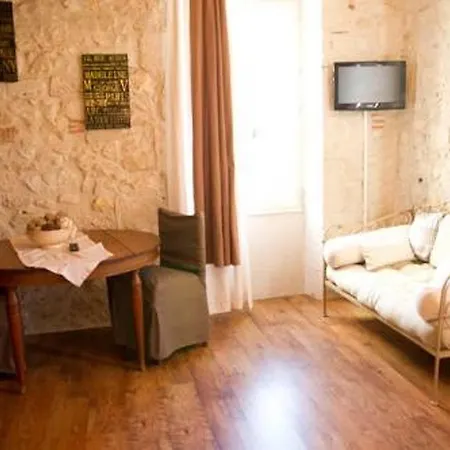 L'etape D'angeline Couette-café