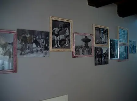 Oda ve Kahvaltı L'etape D'angeline La Romieu